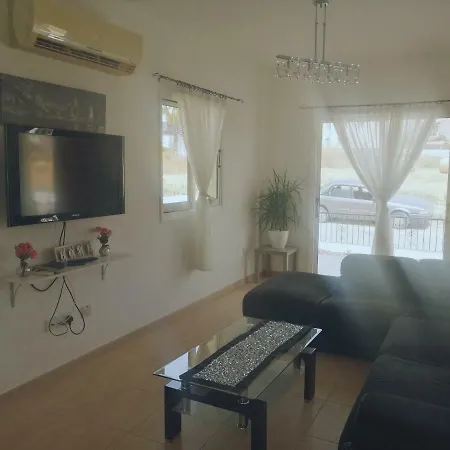 Remarkably Renovated 3 Bedroom House Holiday home Larnaca
