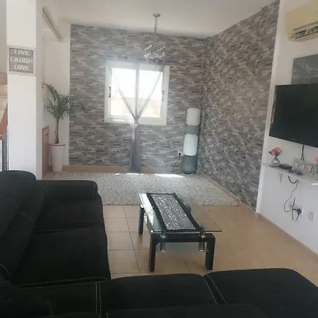 Holiday home Remarkably Renovated 3 Bedroom House *