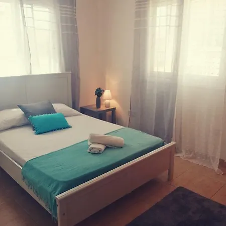 Feriehus Remarkably Renovated 3 Bedroom House *